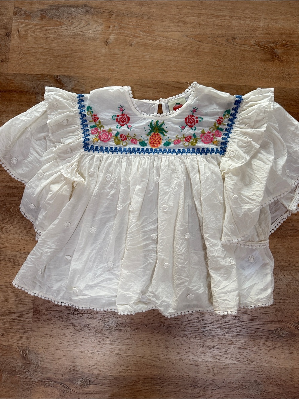 FARM RIO White Embroidered Flutter Sleeve Blouse with Floral Yoke